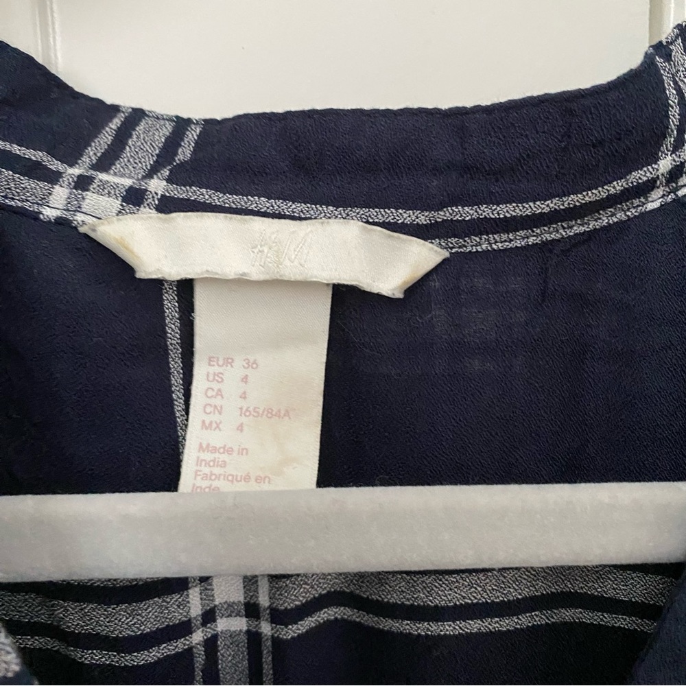H&M Blouse - Picture 3 of 3